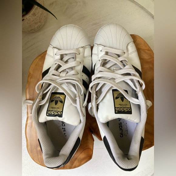 Adidas Superstar Men's 5.5 - Picture 11 of 15